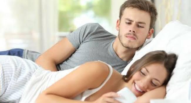 Signs Your Girlfriend Is Cheating On You And What To Do About It